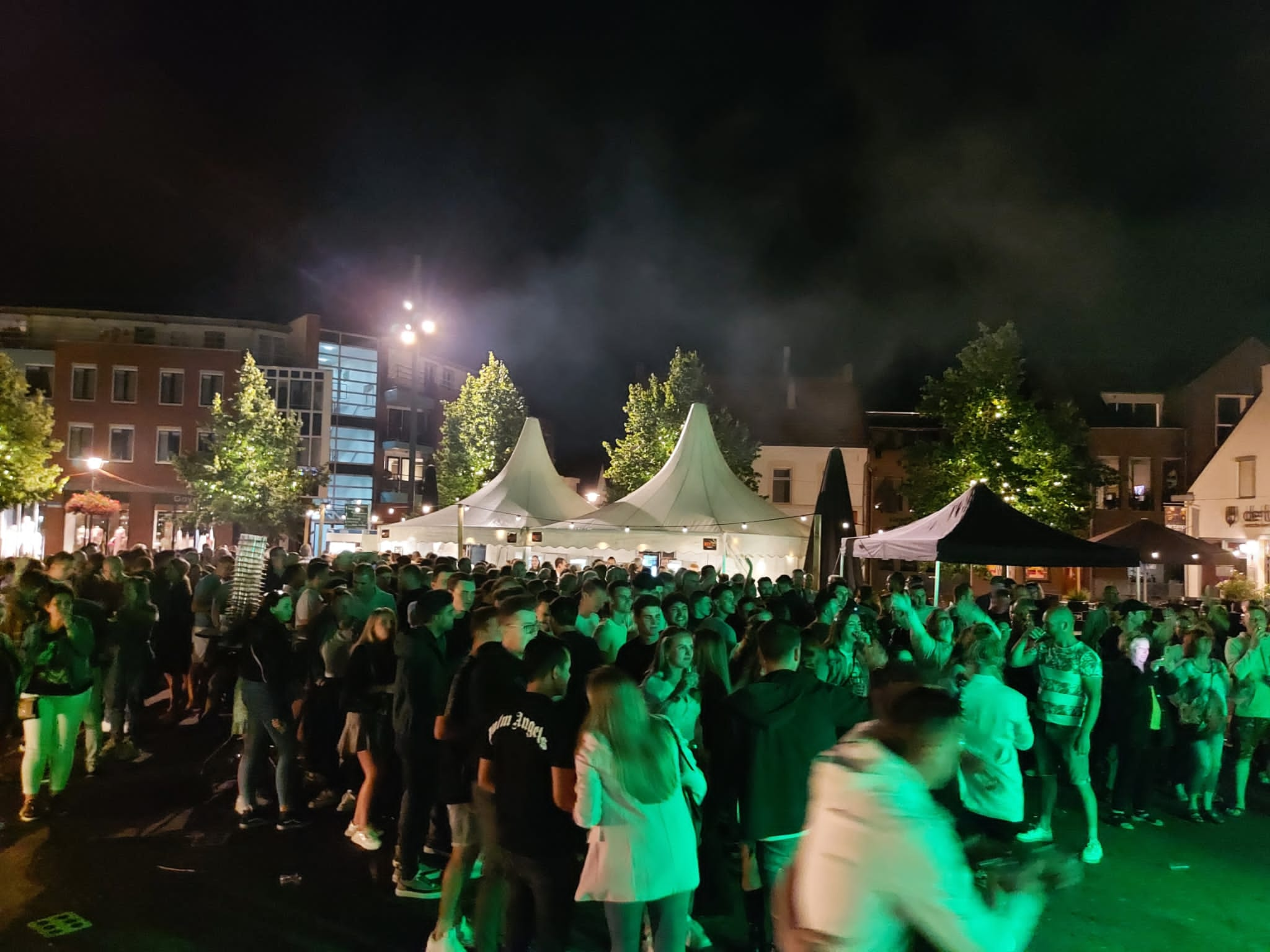 Feest op de jaarmarkt