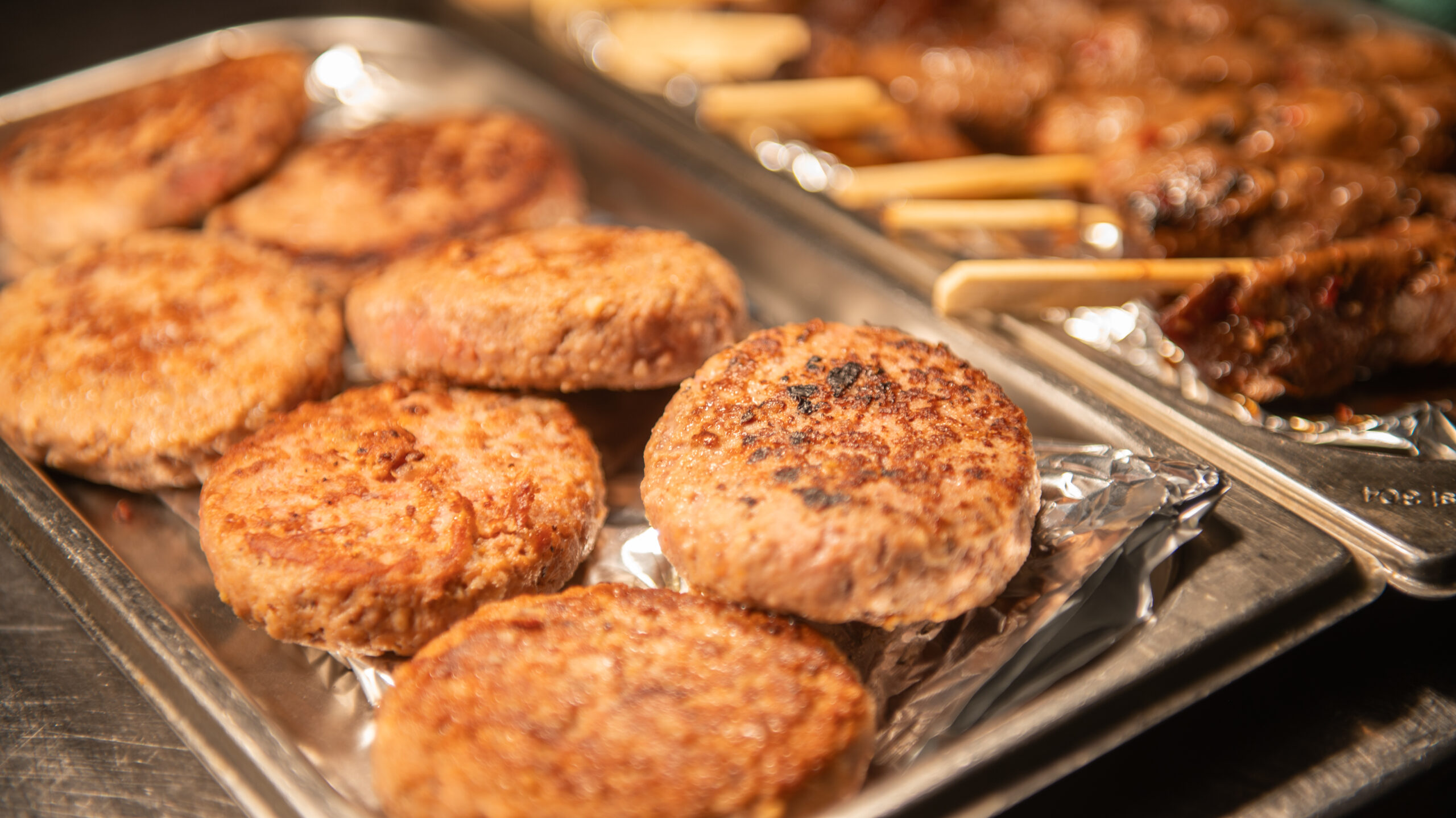 Luid het weekend in met Tump's Burgers and Cheers!